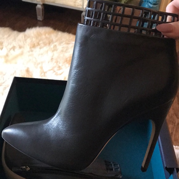 $1,045 Sergio Rossi Scarpe Donna Cut Out Bootie - Picture 3 of 4